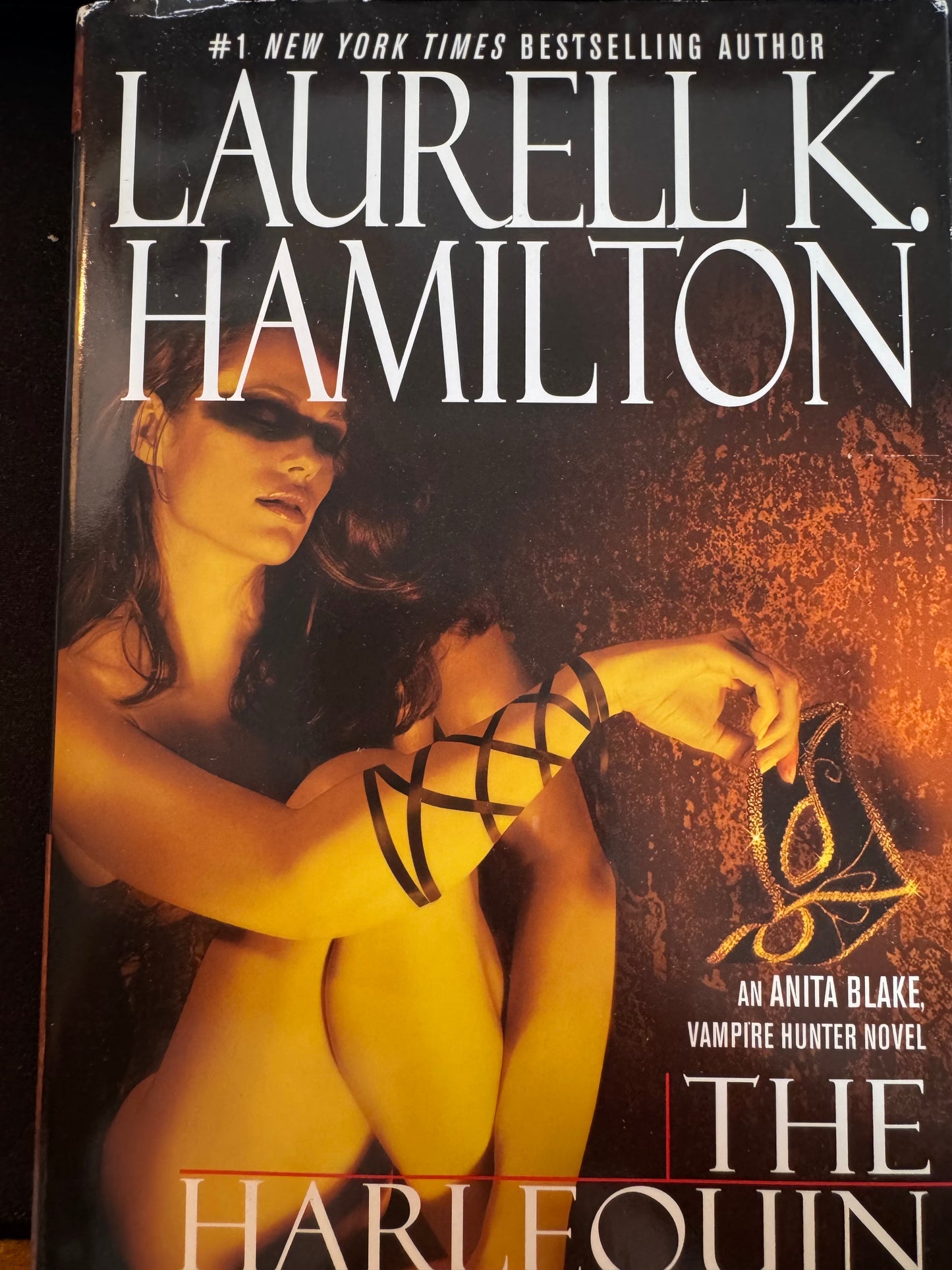 The Harlequin (Anita Blake, Vampire Hunter, Book 15)
By Laurell K. Hamilton